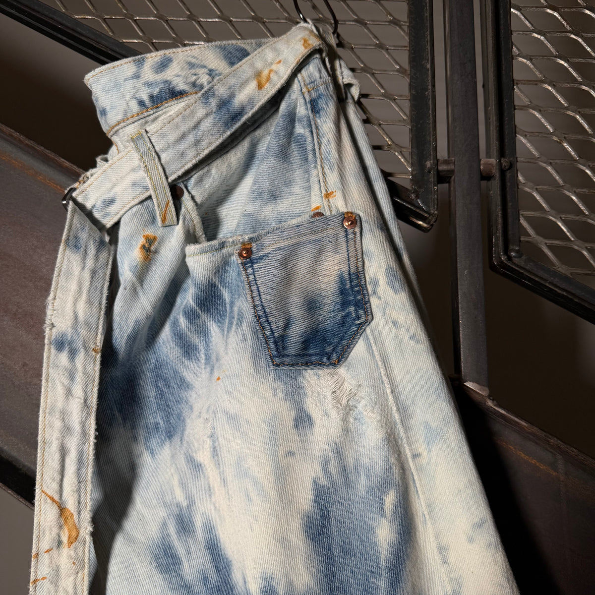 Acid Wash Levi's - Dutch Auction